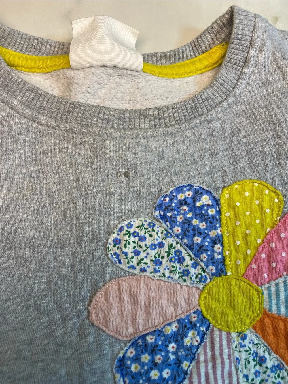 Mini Boden Gray Sweatshirt with Multicolor Flower Appliqué - Picture 2 of 5
